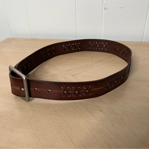 Fossil Brown Leather Decorative Stitch Pattern and Square Silver Buckle M - Picture 3 of 8